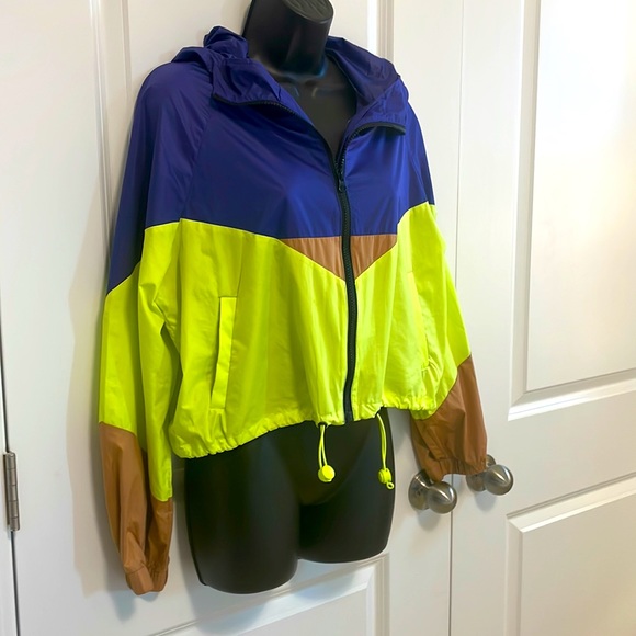 Light Weight Jacket - Picture 4 of 6